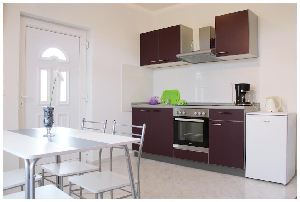 Apartments & Room Dijana Trogir Extérieur photo